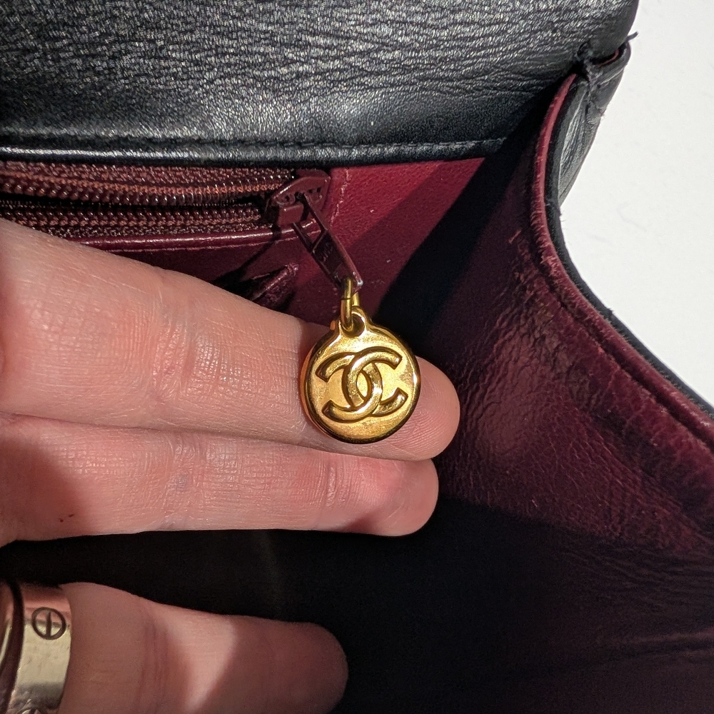 VINTAGE CHANEL Bag - Picture 6 of 11